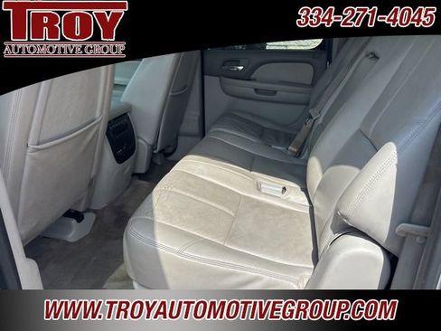 Used 2013 Chevrolet Suburban LT w/ Luxury Package image 17