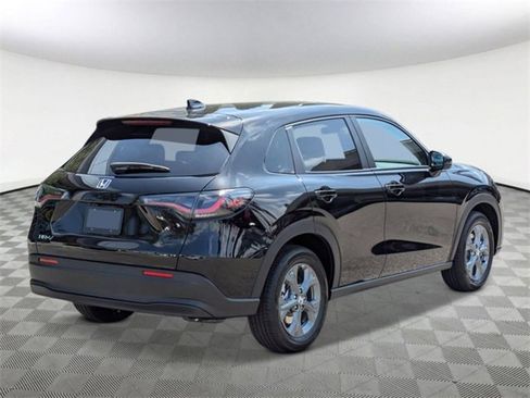 New 2026 Honda HR-V LX image 2