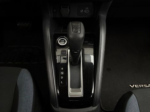 Used 2025 Nissan Versa SV FWD image 21