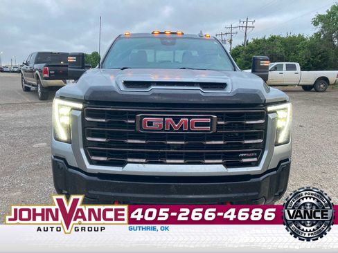 Used 2025 GMC Sierra 2500 AT4X AWD/4WD image 10