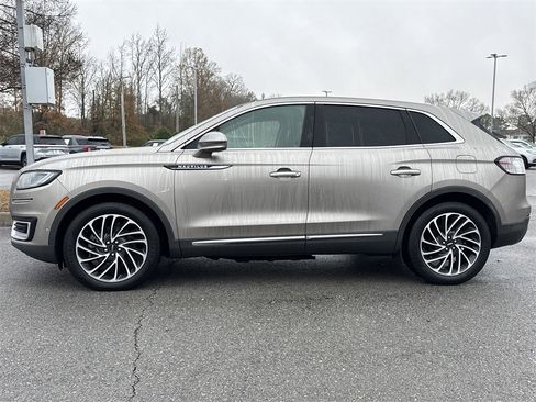 Used 2019 Lincoln Nautilus Reserve image 6