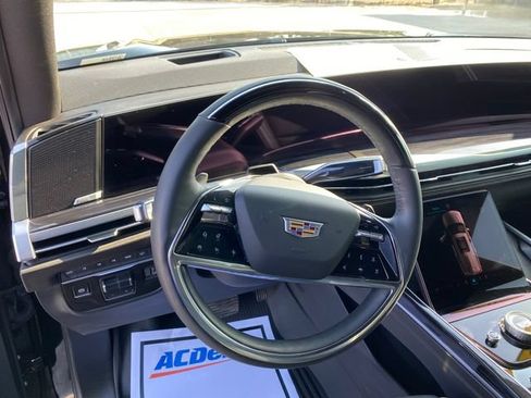 Used 2025 Cadillac Escalade Sport w/ Touring Package AWD/4WD image 11