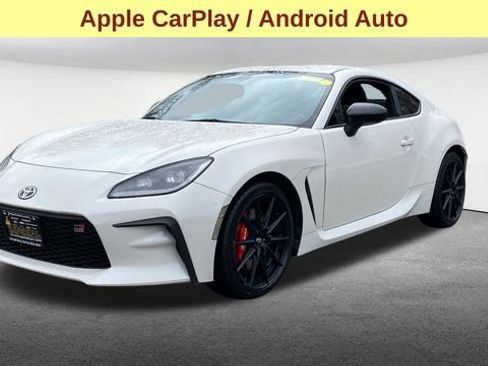Used 2024 Toyota GR86 Premium w/ Performance Package RWD image 4