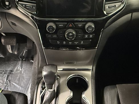 Used 2021 Jeep Grand Cherokee Laredo X RWD image 22