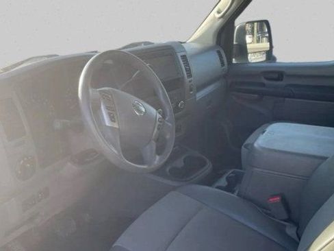 Used 2019 Nissan NV 2500 SV image 14