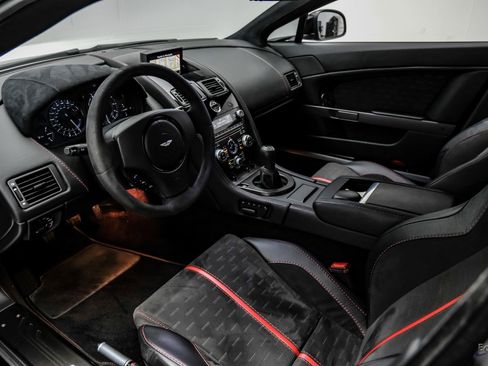 Used 2015 Aston Martin V8 Vantage GT RWD image 2