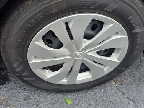 Used 2025 Nissan Versa S w/ Trunk Package FWD image 20