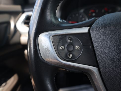 Used 2018 GMC Acadia SLT FWD image 17