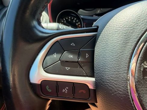 Used 2020 Jeep Compass Trailhawk AWD/4WD image 16