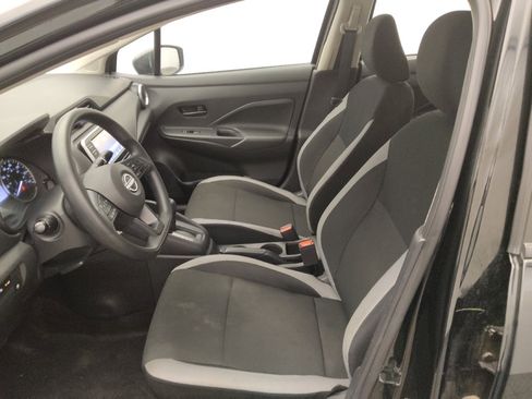 Used 2025 Nissan Versa S FWD image 17