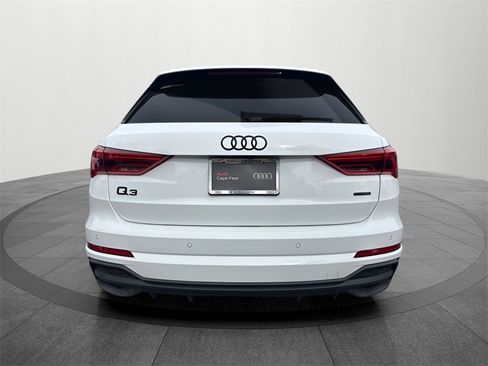 New 2025 Audi Q3 2.0T Premium image 4