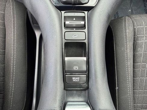 Used 2024 Honda HR-V LX image 28