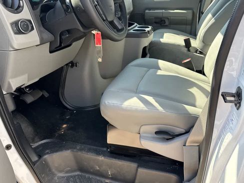 New 2025 Ford E-450 and Econoline 450 Super Duty w/ Power Equipment Group RWD image 10