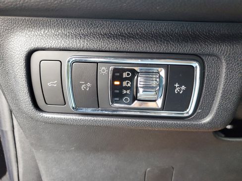 New 2026 Lincoln Corsair Premiere image 14