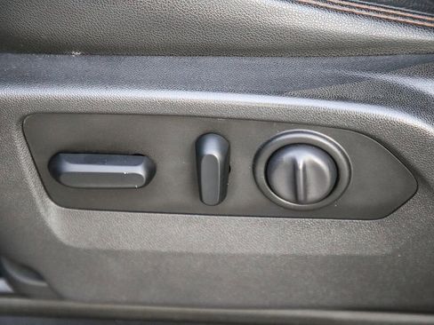 Used 2019 GMC Sierra 1500 AT4 w/ AT4 Premium Package image 24