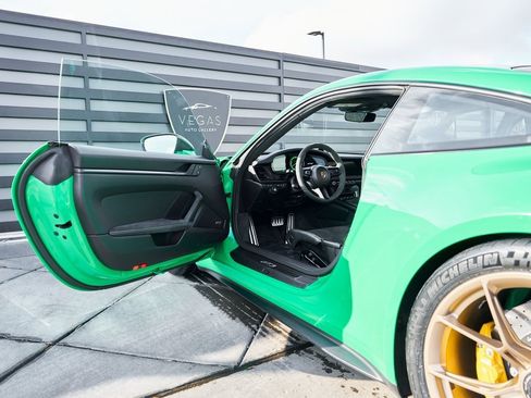 Used 2023 Porsche 911 GT3 image 28