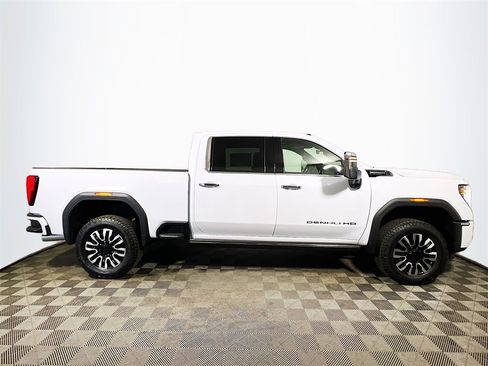 New 2026 GMC Sierra 2500 Denali Ultimate image 9