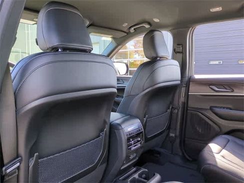 New 2025 Jeep Grand Cherokee L Limited w/ Black Appearance Package image 19