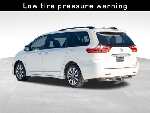 Used 2020 Toyota Sienna Limited Premium image 6