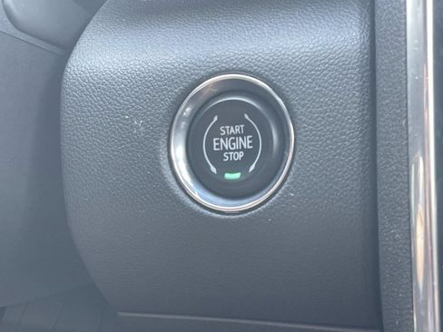 Used 2026 GMC Acadia Elevation w/ Elevation Premium Package FWD image 22