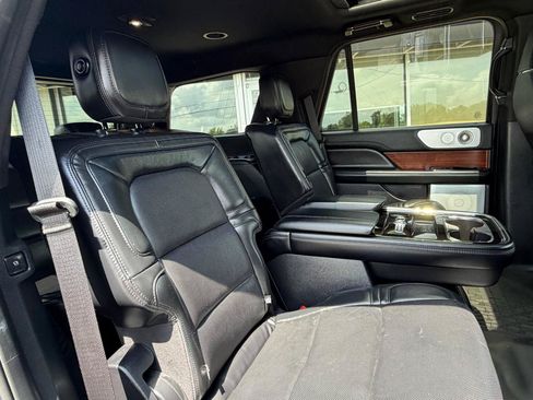 Used 2020 Lincoln Navigator Reserve w/ Luxury Package AWD/4WD image 31