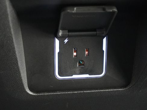 Used 2025 Chevrolet Tahoe LT w/ Comfort Package image 44