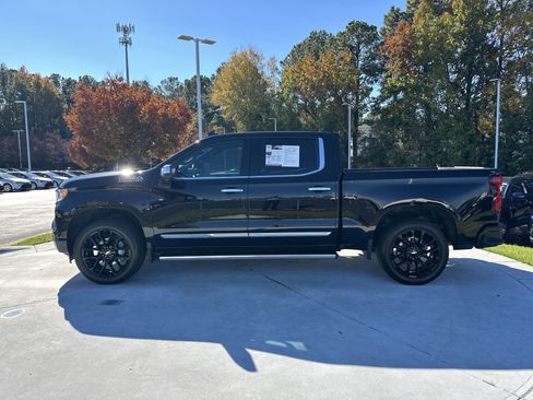 Used 2024 Chevrolet Silverado 1500 High Country w/ High Country Premium Package image 7