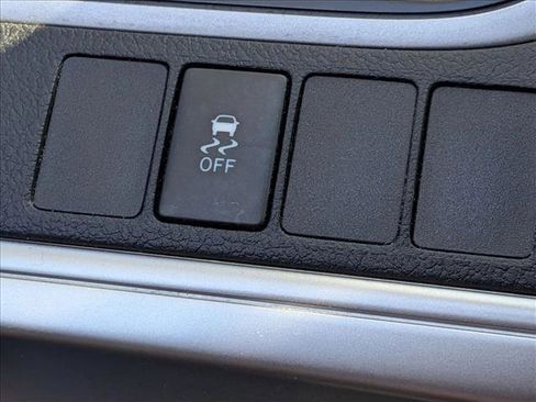 Used 2014 Toyota Camry SE image 13