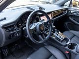 Certified 2025 Porsche Macan image 4