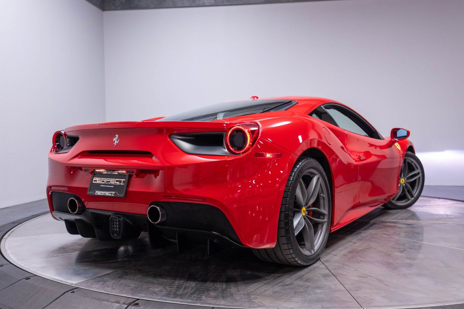 Used 2018 Ferrari 488 GTB RWD image 62
