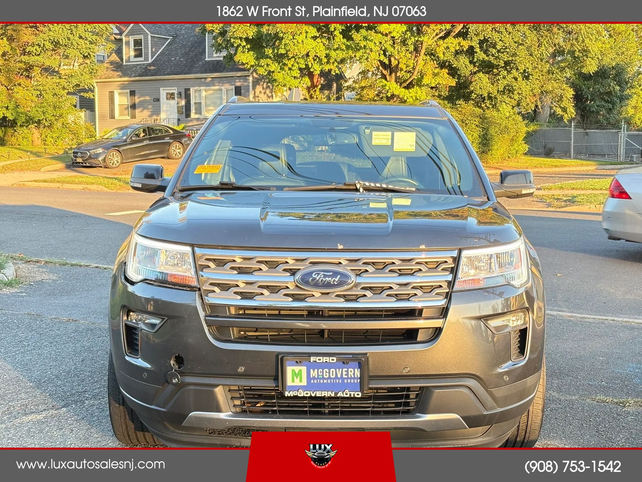Used 2018 Ford Explorer XLT w/ Equipment Group 202A AWD/4WD image 3