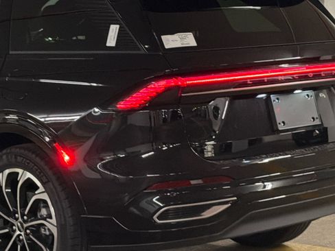 New 2026 Lincoln Nautilus Reserve AWD/4WD image 7
