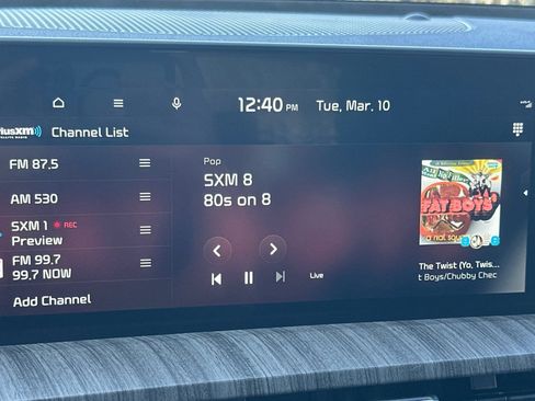 Used 2024 Kia Telluride EX image 28