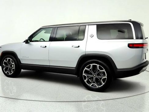 Used 2025 Rivian R1S Adventure AWD/4WD image 7