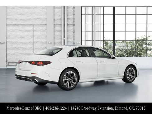 Used 2025 Mercedes-Benz E 350 Sedan image 20