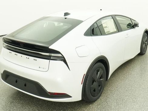 New 2026 Toyota Prius Plug-In Hybrid FWD image 36