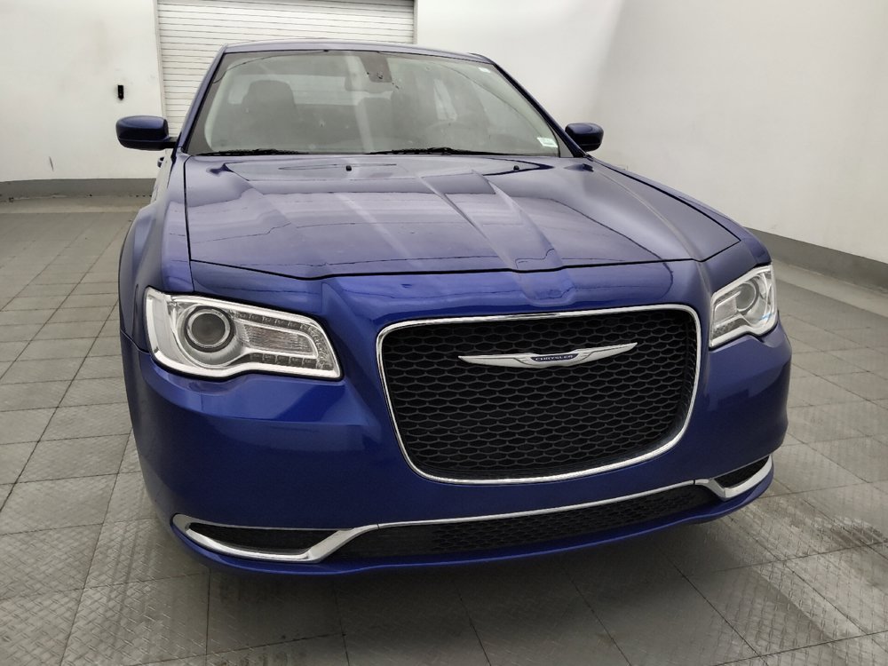 Used 2021 Chrysler 300 Touring RWD image 14