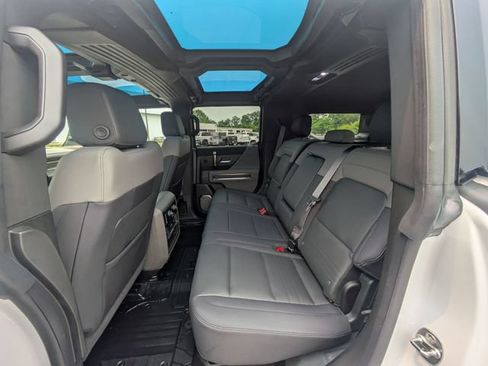 Certified 2025 GMC Hummer EV 3X AWD/4WD image 31