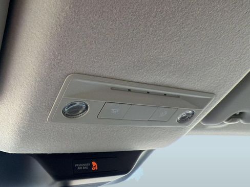 Certified 2025 Nissan Kicks SV FWD image 31