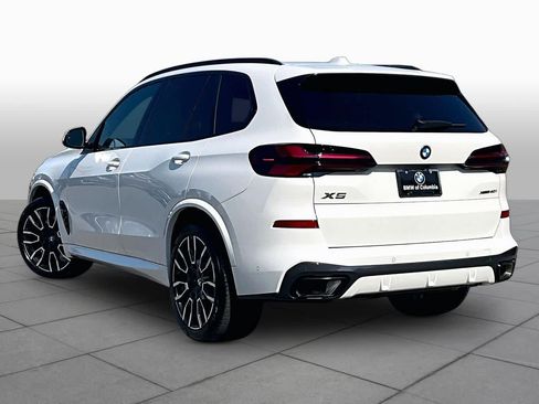 Used 2024 BMW X5 xDrive40i w/ M Sport Package AWD/4WD image 11