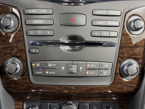 Used 2017 Nissan Armada Platinum w/ Interior Lighting Package image 26