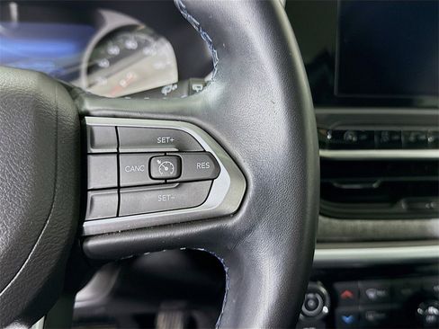 Used 2022 Jeep Compass Latitude w/ Sun and Sound Group image 23