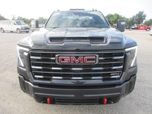 New 2026 GMC Sierra 2500 AT4 AWD/4WD image 12