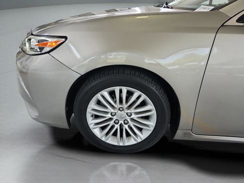 Used 2016 Lexus ES 350 350 w/ Premium Package w/Wood Trim image 9