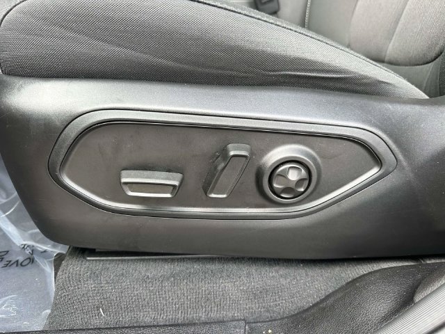 Certified 2025 Jeep Grand Cherokee Laredo X w/ Luxury Tech Group I AWD/4WD image 17