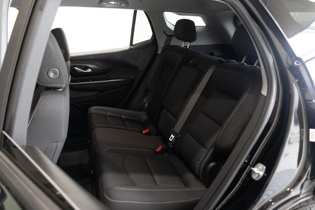 Used 2022 GMC Terrain SLE FWD image 18