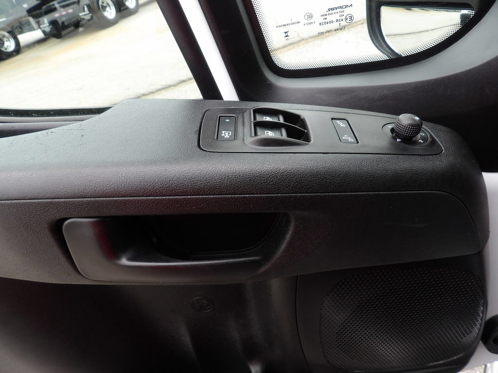 Used 2023 RAM ProMaster 2500 w/ Driver Convenience Group FWD image 15
