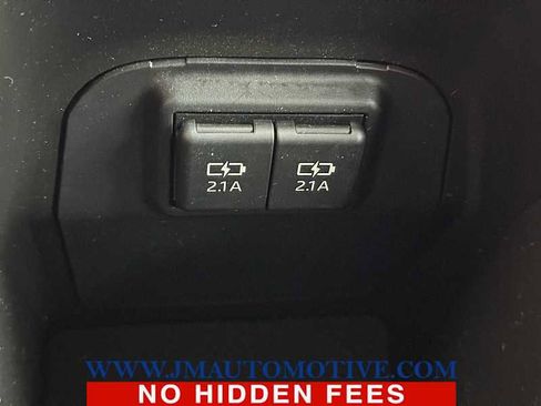 Used 2020 Toyota RAV4 XLE image 37