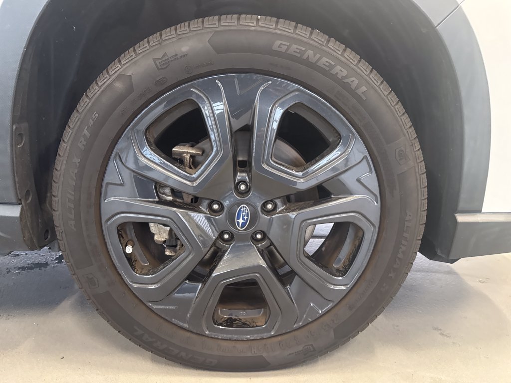 Certified 2023 Subaru Ascent Onyx Edition Limited AWD/4WD image 2