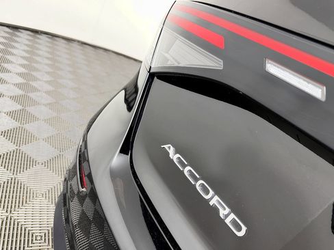 Used 2024 Honda Accord EX image 11